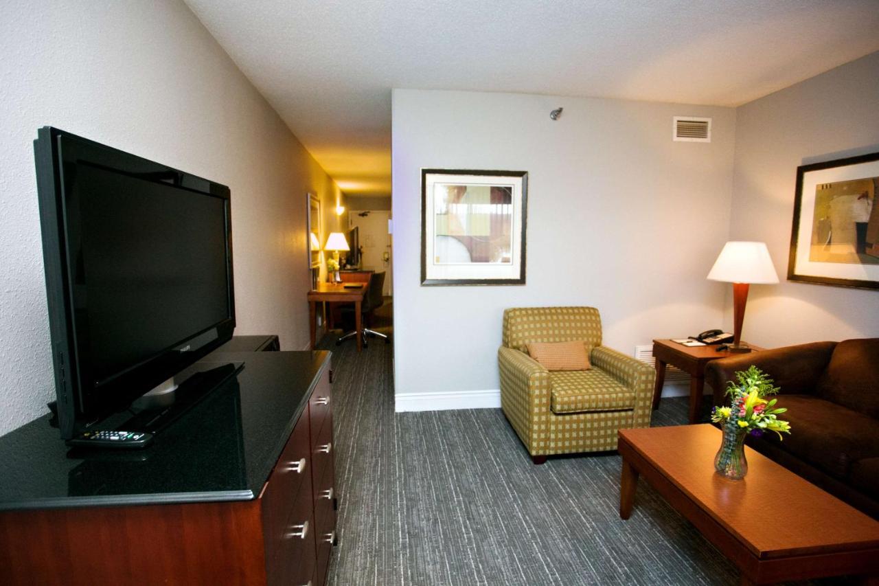 | DoubleTree by Hilton Minneapolis Park Place