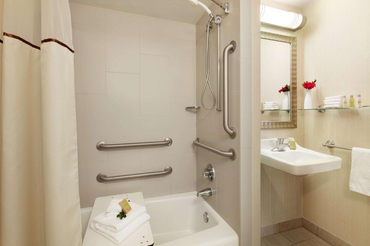  | DoubleTree by Hilton Minneapolis Park Place