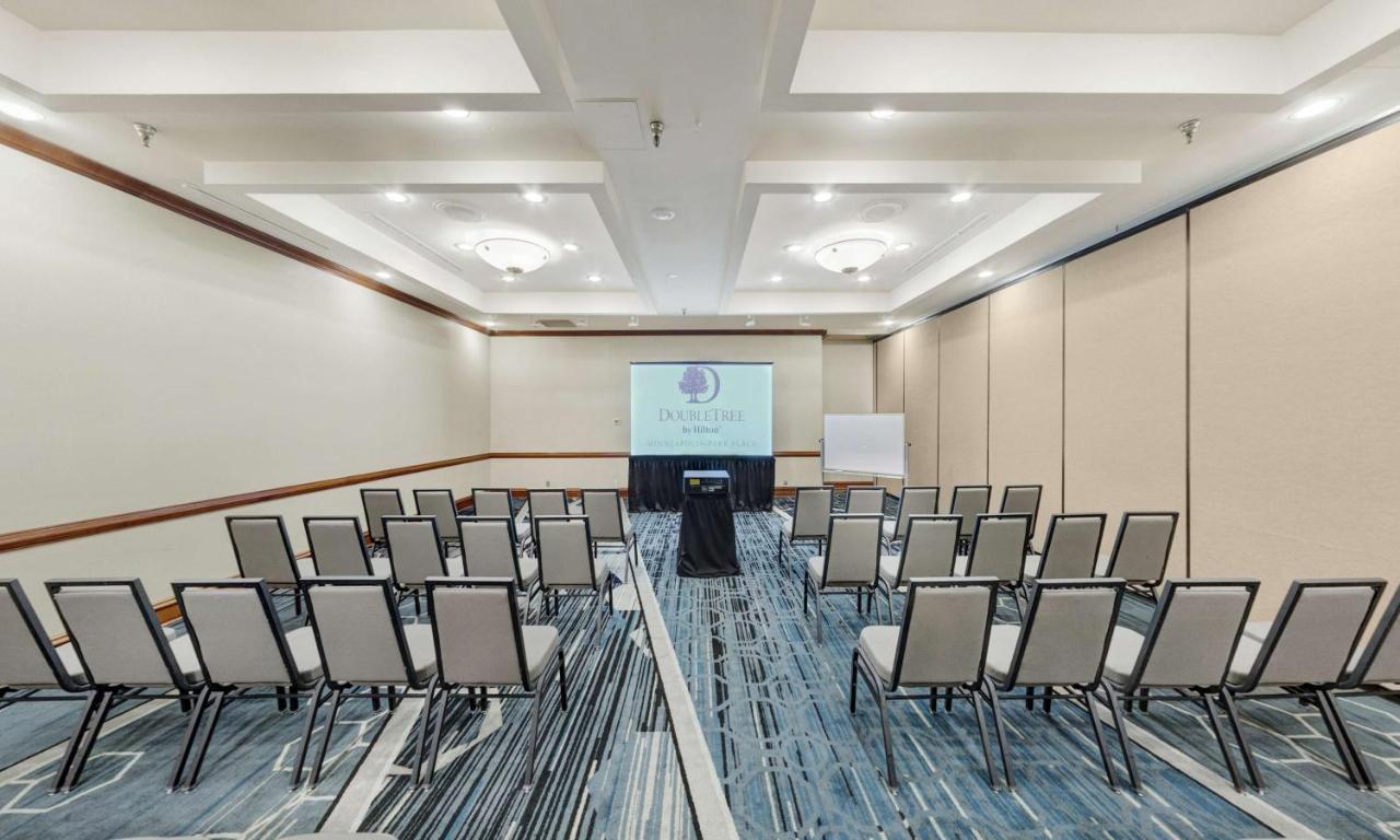 | DoubleTree by Hilton Minneapolis Park Place