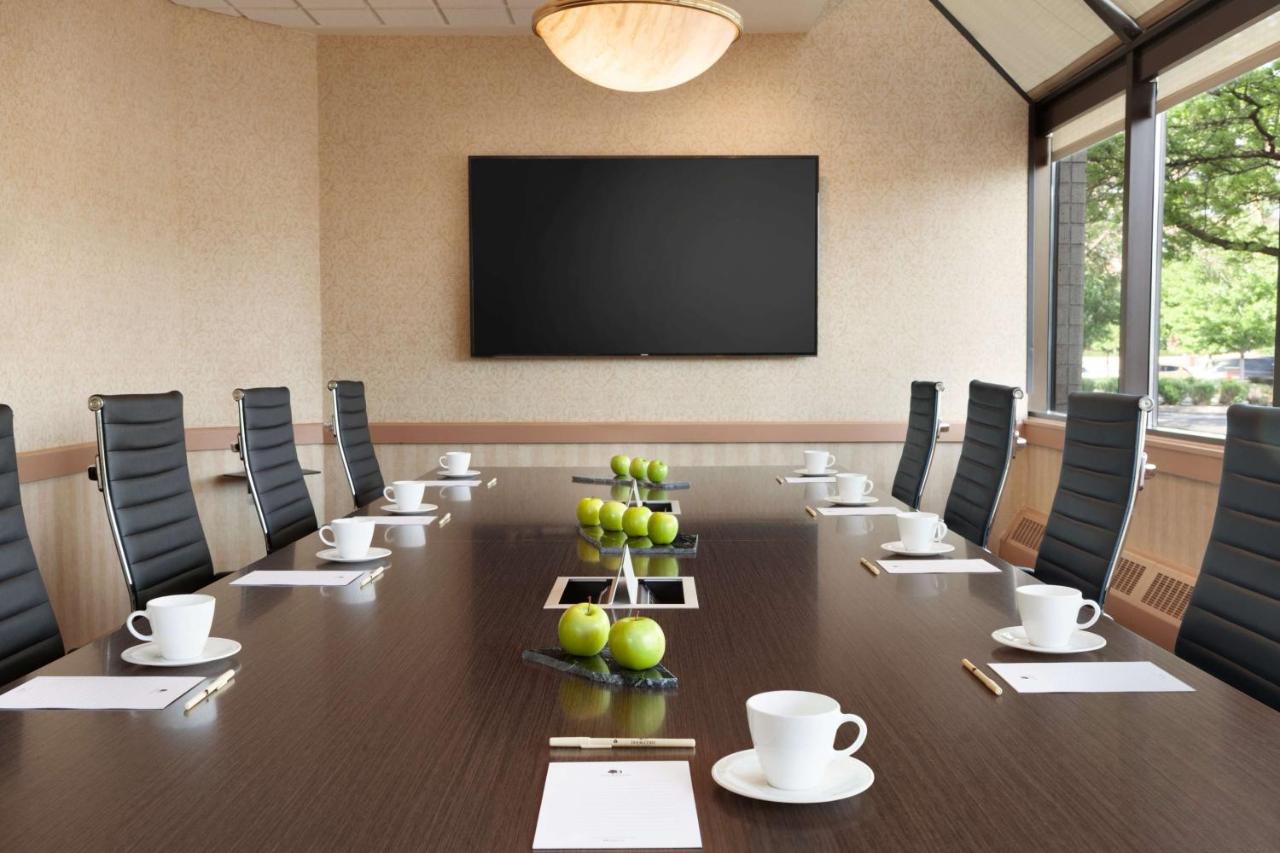 | DoubleTree by Hilton Minneapolis Park Place