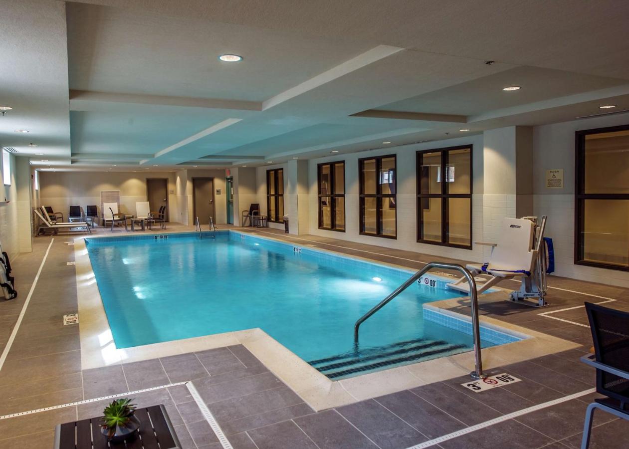 | Hampton Inn & Suites/Foxborough/Mansfield