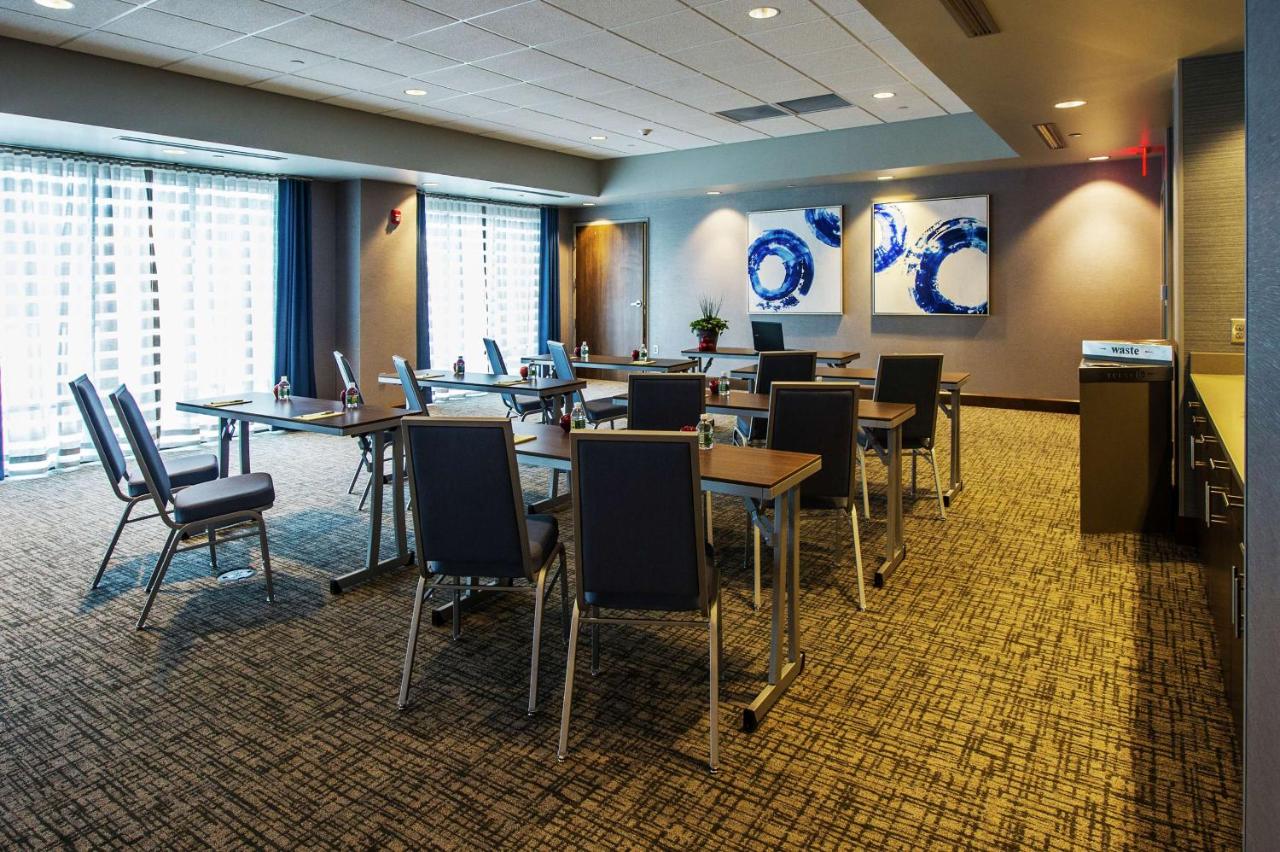 | Hampton Inn & Suites/Foxborough/Mansfield