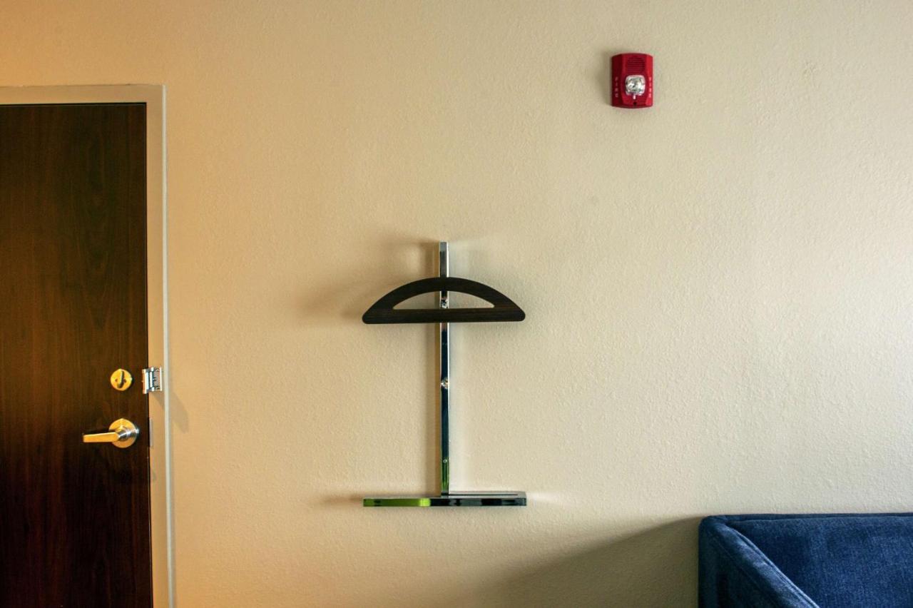| Hampton Inn & Suites/Foxborough/Mansfield