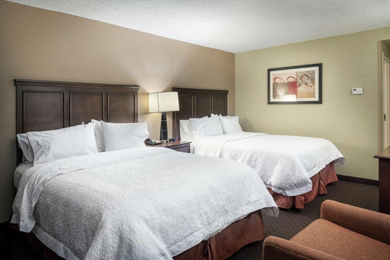 Queen Room with Two Queen Beds - Non-Smoking at Hampton Inn Tuscaloosa-University