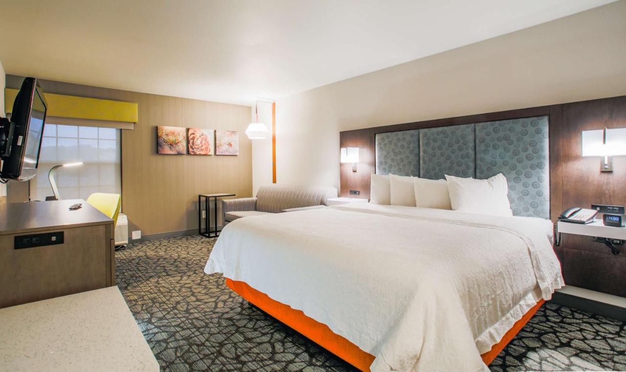 King Study with Sofa Bed - Non-Smoking at Hampton Inn Prescott