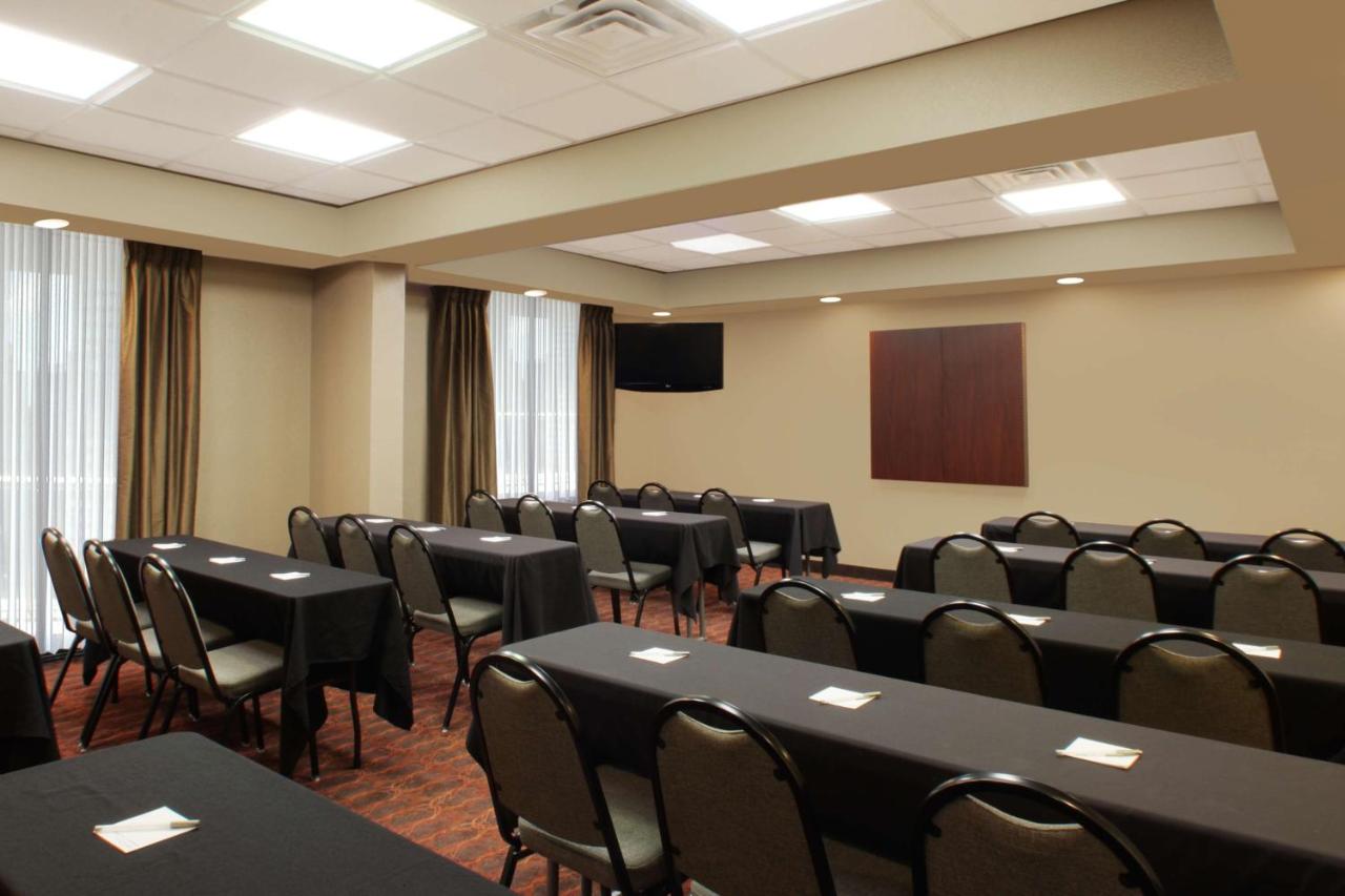 | Hampton Inn & Suites Port St. Lucie