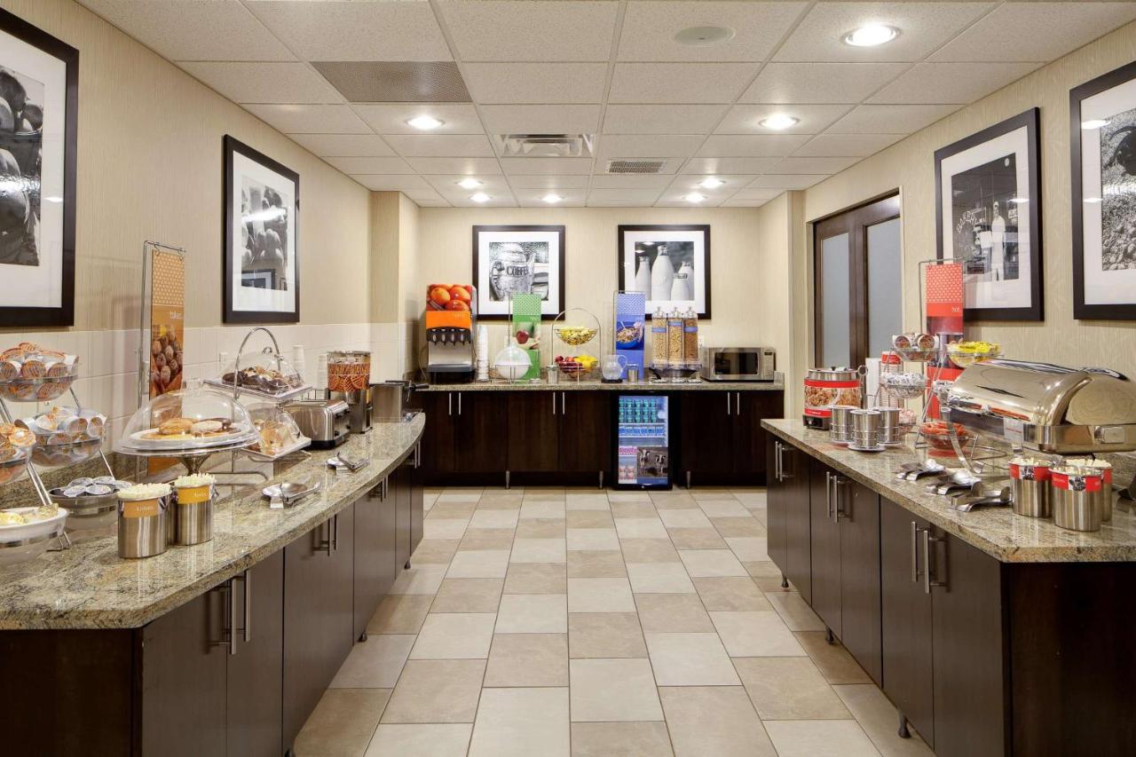 | Hampton Inn & Suites Chicago/Saint Charles