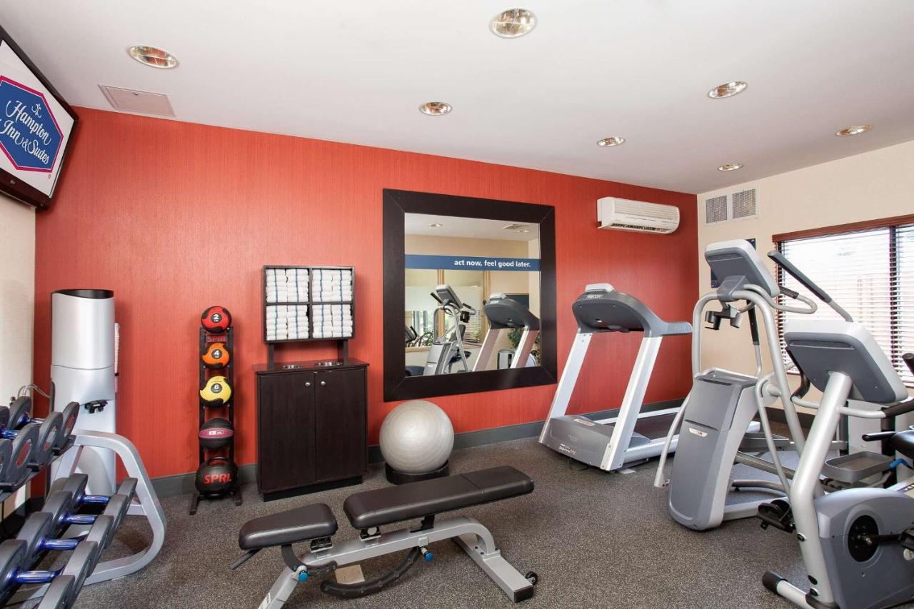 | Hampton Inn & Suites Chicago/Saint Charles