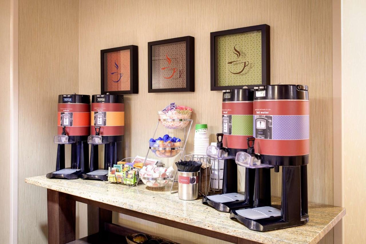 | Hampton Inn & Suites Chicago/Saint Charles