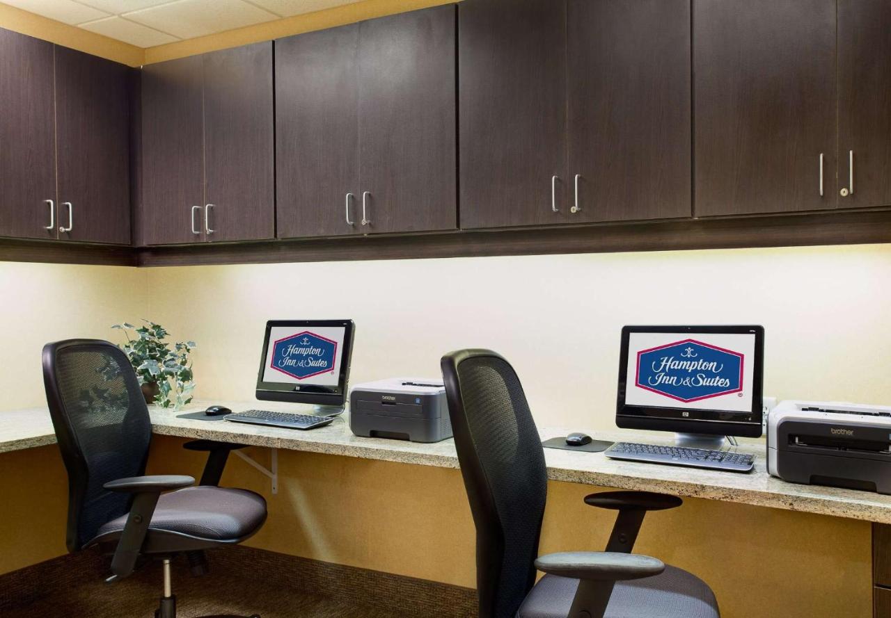  | Hampton Inn & Suites Chicago/Saint Charles