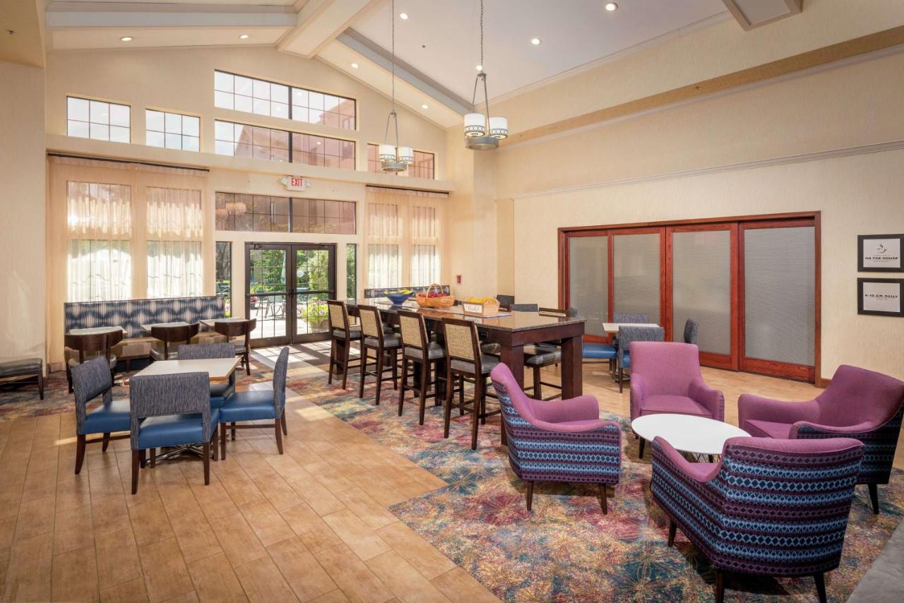 | Hampton Inn & Suites Binghamton/Vestal