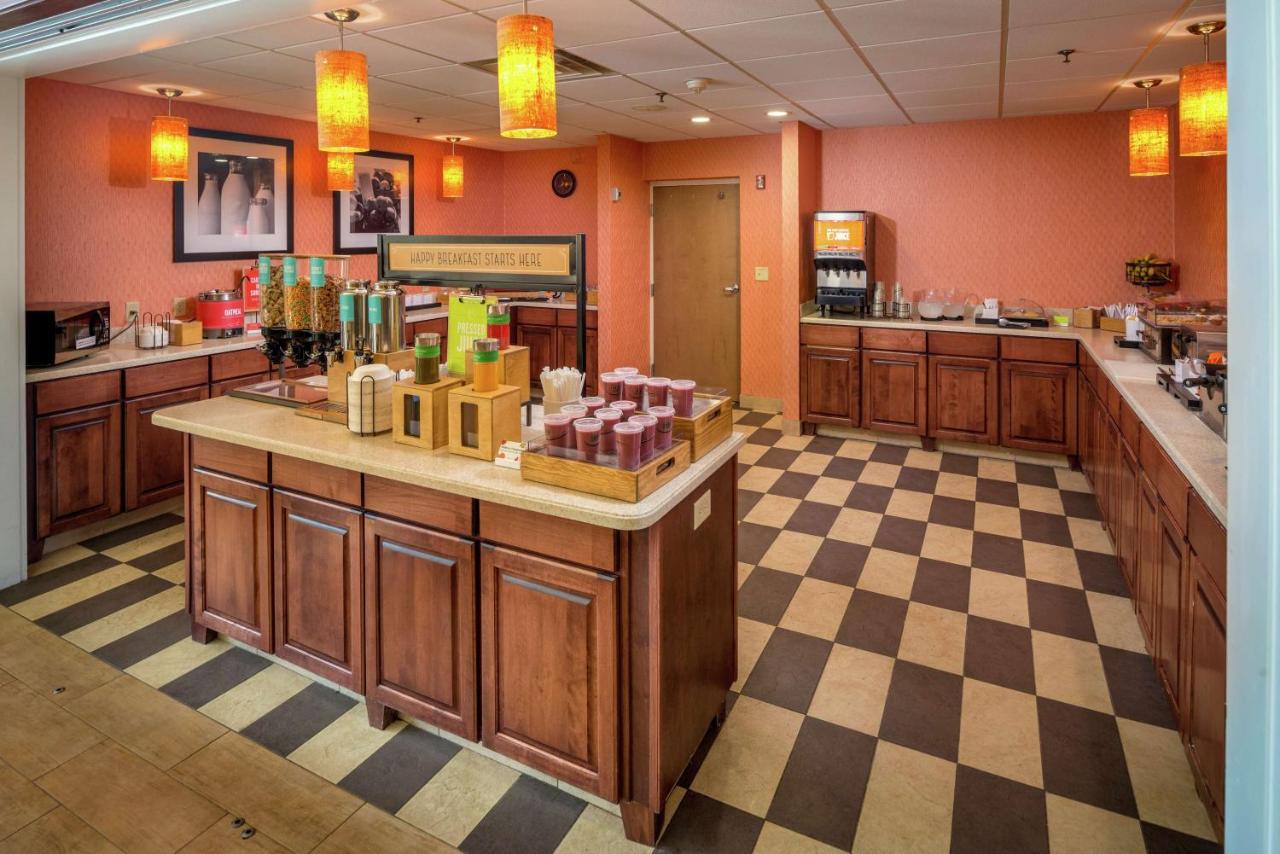 | Hampton Inn & Suites Binghamton/Vestal