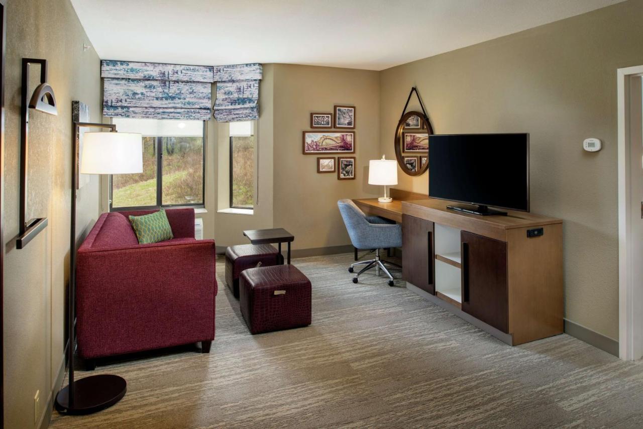 | Hampton Inn & Suites Binghamton/Vestal