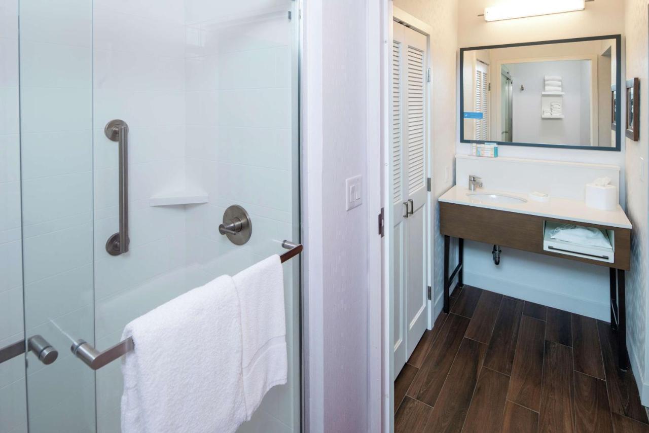 | Hampton Inn & Suites Binghamton/Vestal