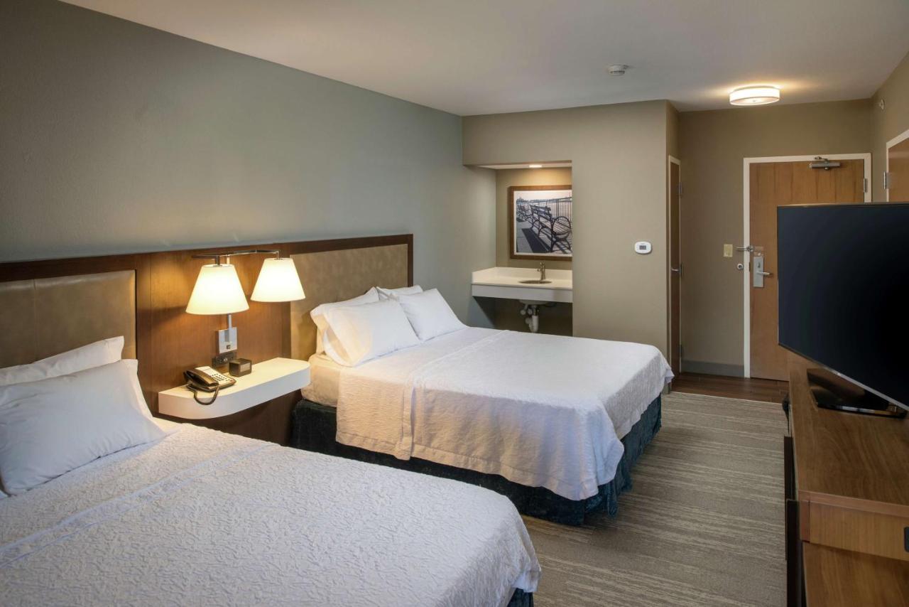 | Hampton Inn & Suites Binghamton/Vestal