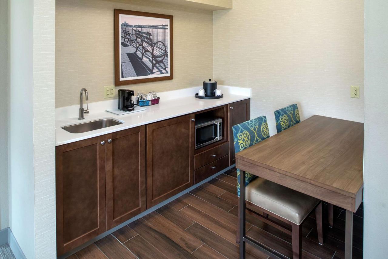 King Suite - Non-Smoking at Hampton Inn & Suites Binghamton/Vestal