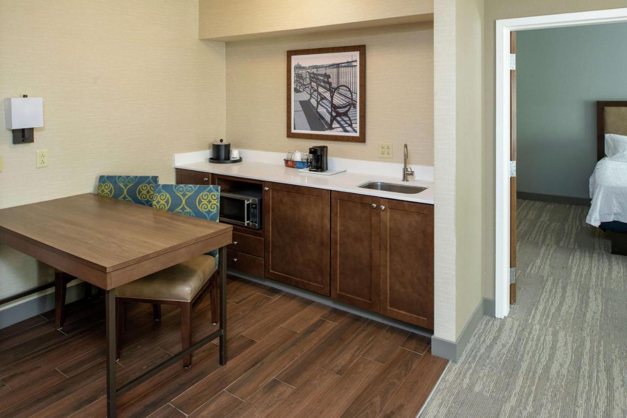 King Suite - Non-Smoking at Hampton Inn & Suites Binghamton/Vestal