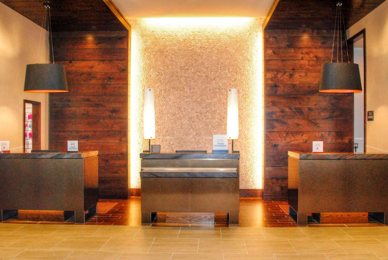  | DoubleTree by Hilton Hotel Reading