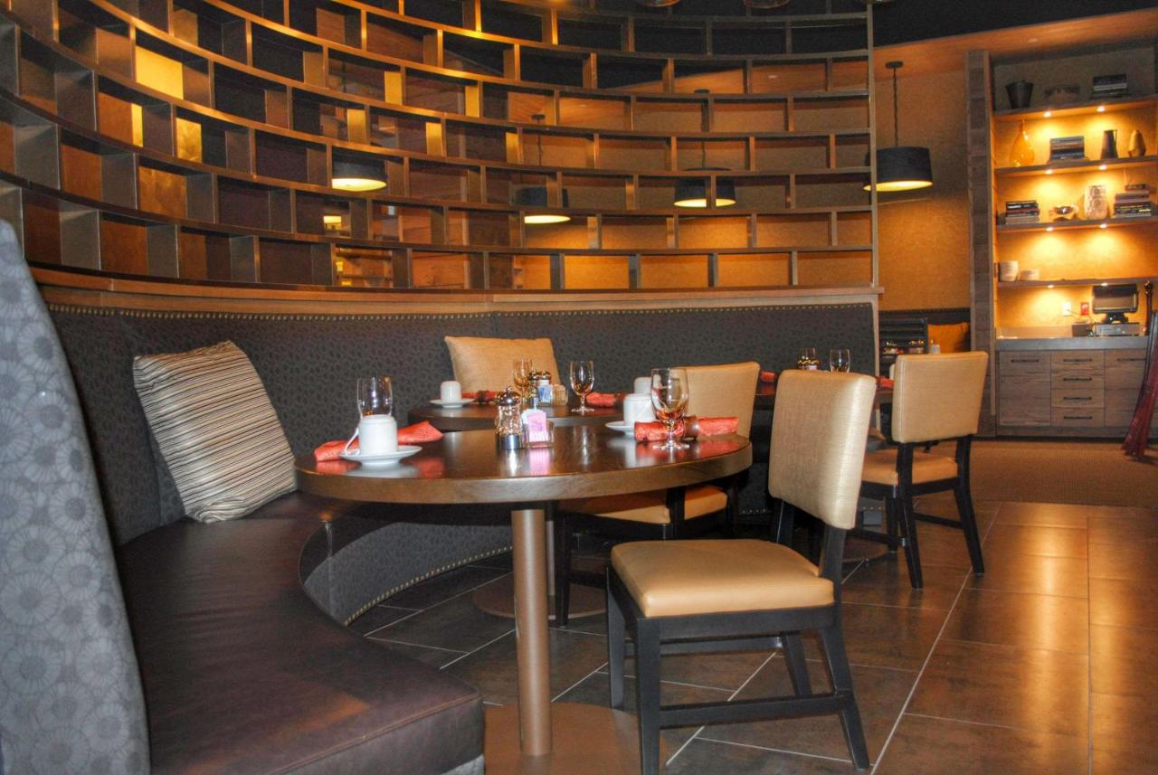  | DoubleTree by Hilton Hotel Reading