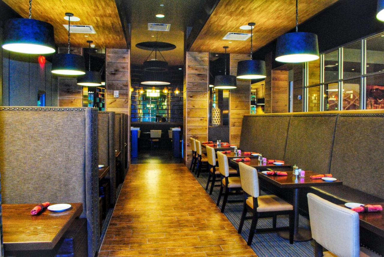  | DoubleTree by Hilton Hotel Reading