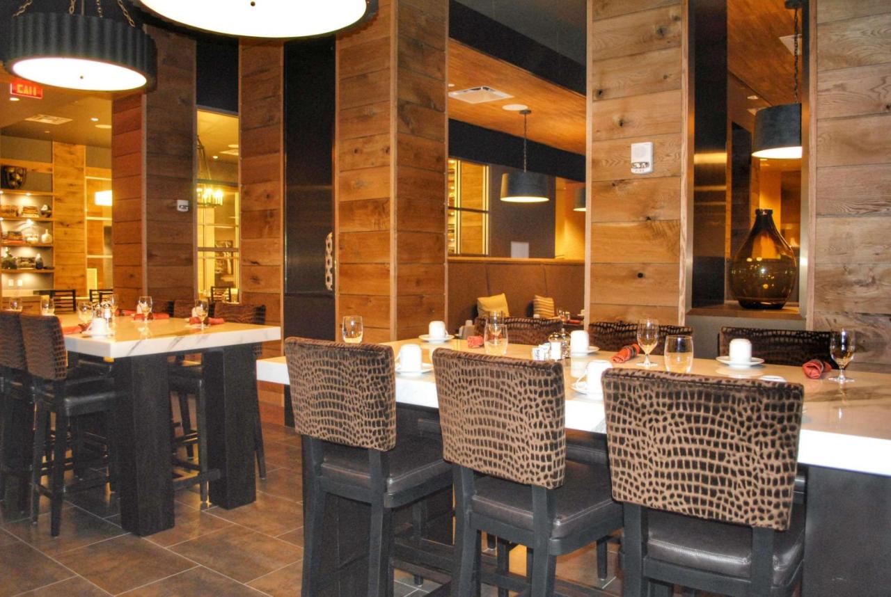  | DoubleTree by Hilton Hotel Reading