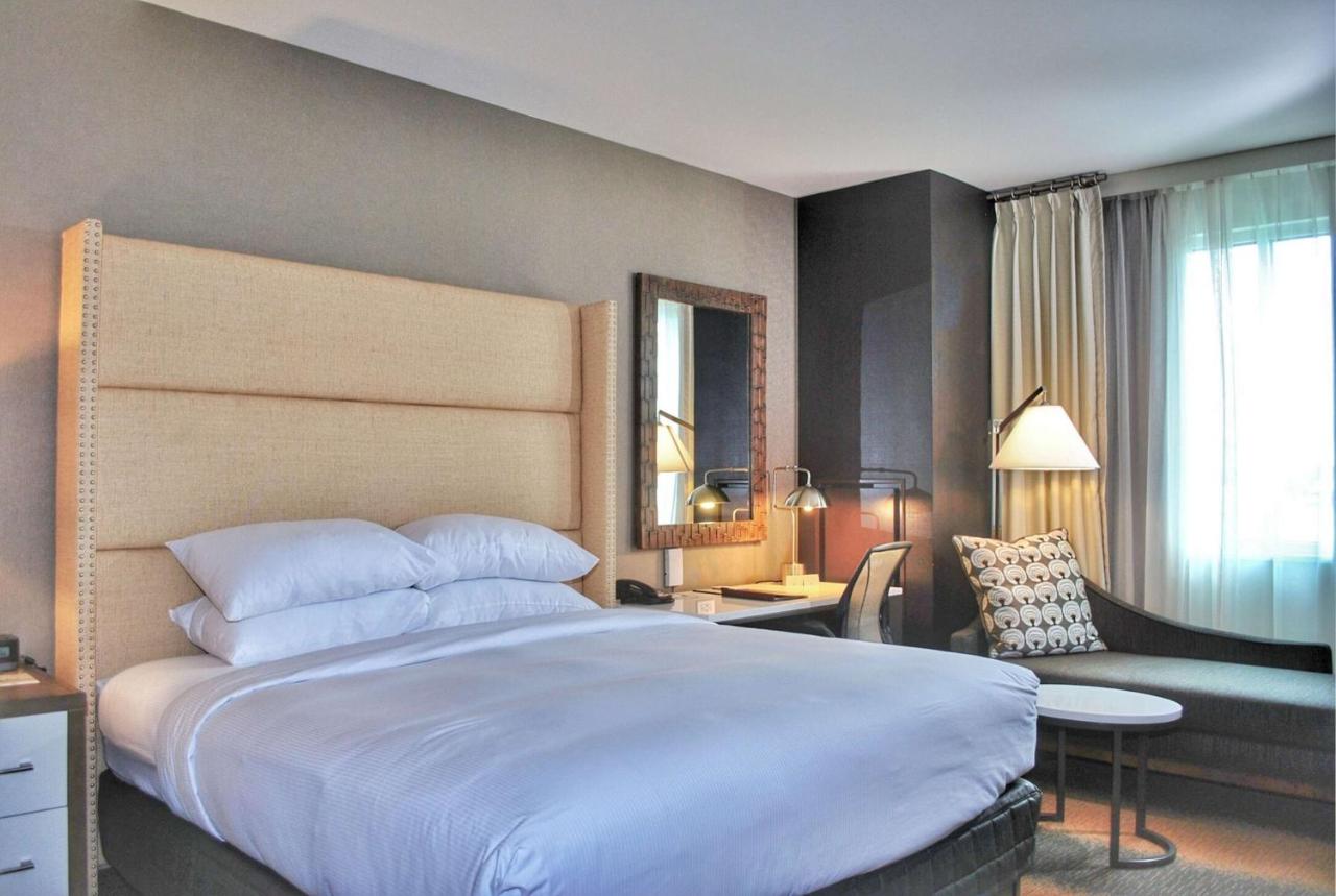  | DoubleTree by Hilton Hotel Reading