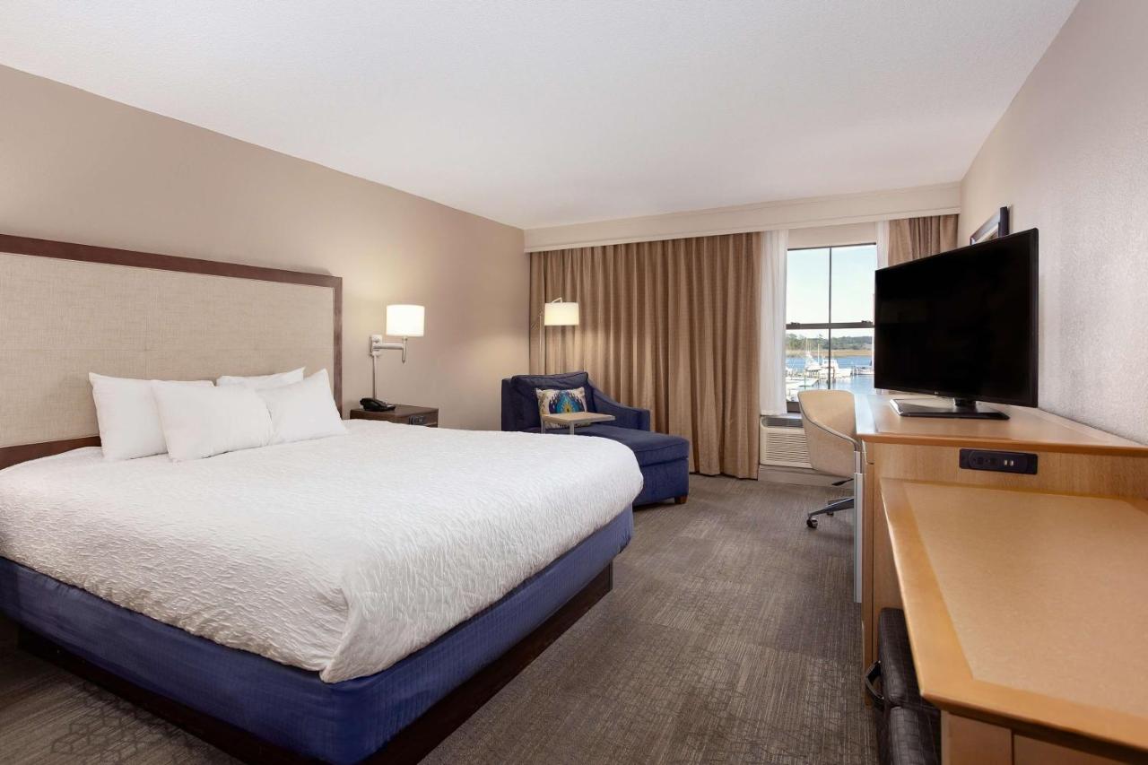 Premium King Room - Water View at Hampton Inn Georgetown-Marina