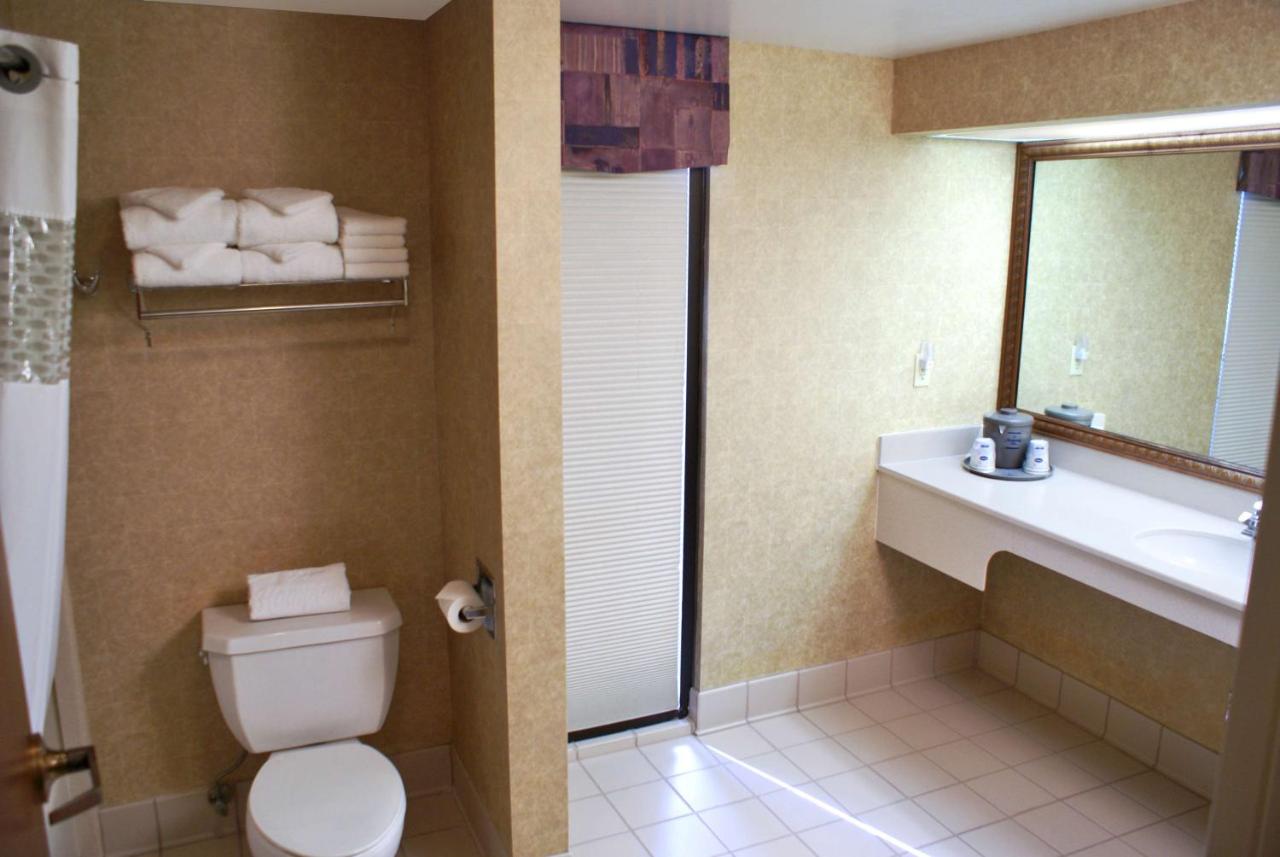 Over-sized King Room - Non-Smoking at Hampton Inn Las Vegas/Summerlin