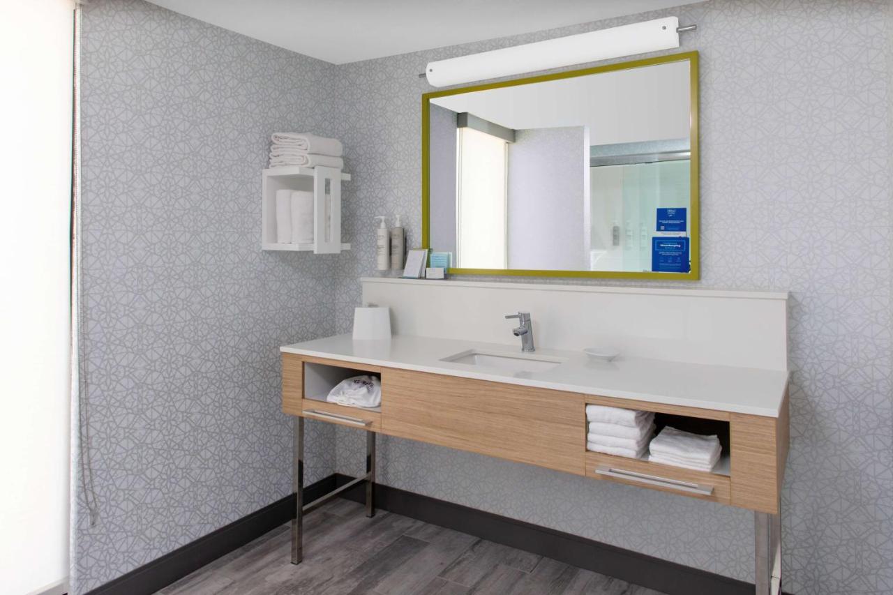 Double Room - Non-Smoking at Hampton Inn Las Vegas/Summerlin
