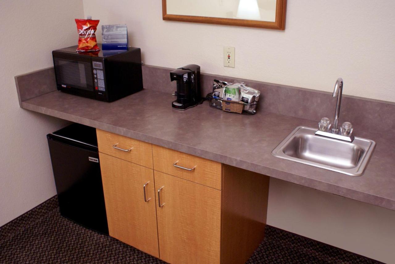 Over-sized King Room - Non-Smoking at Hampton Inn Las Vegas/Summerlin