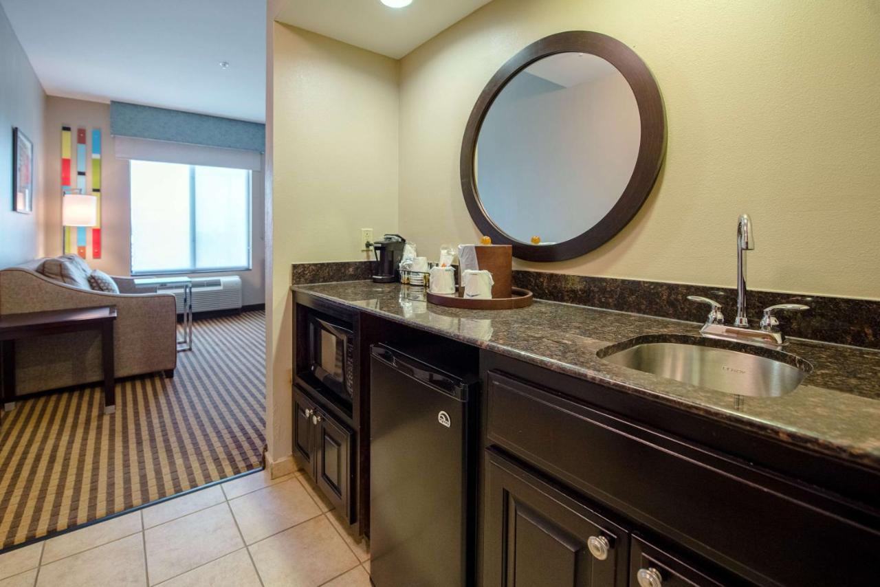 King Studio with Sofa Bed at Hampton Inn & Suites Port Arthur
