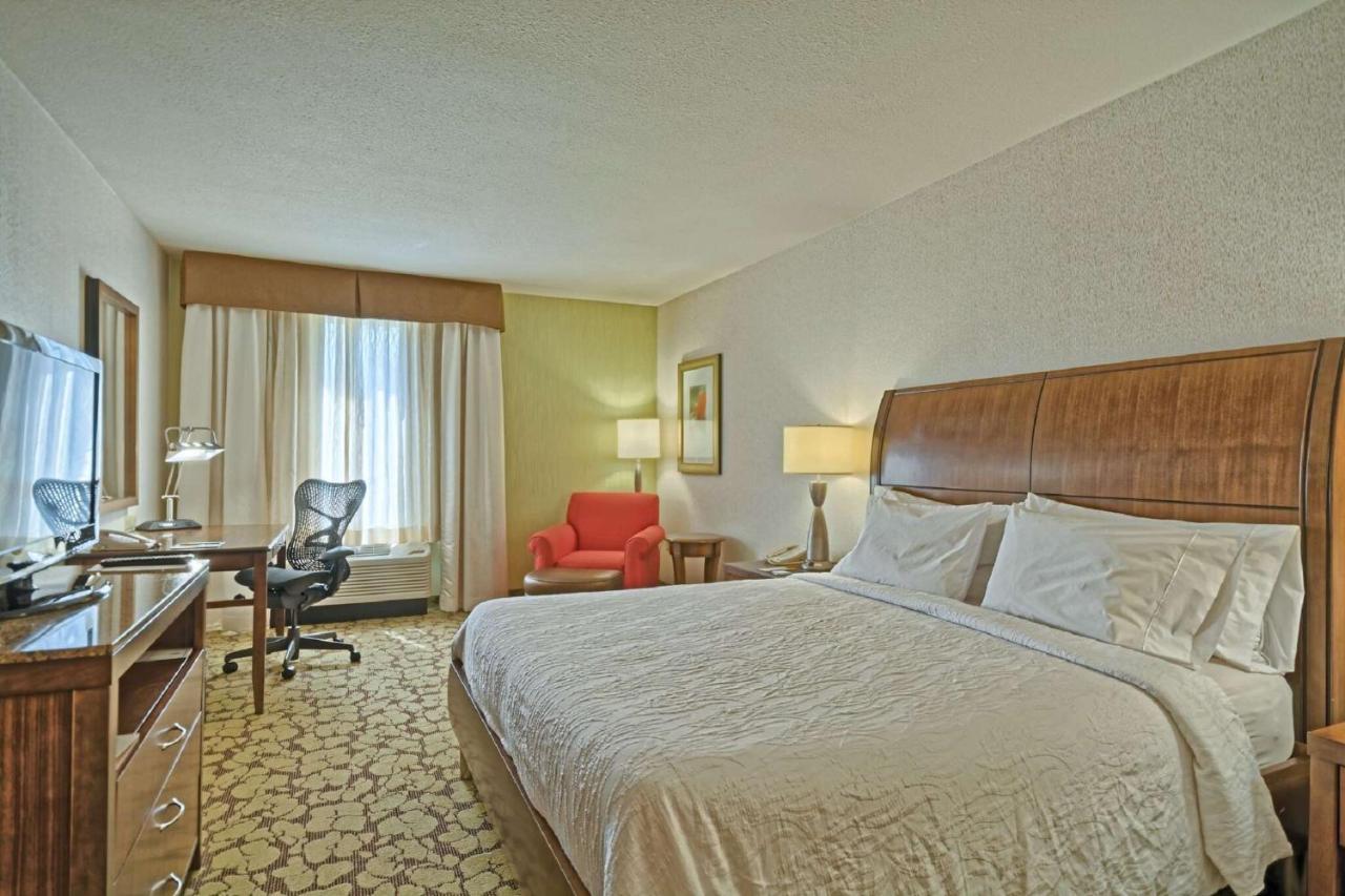 | Hilton Garden Inn by Hilton Mount Laurel