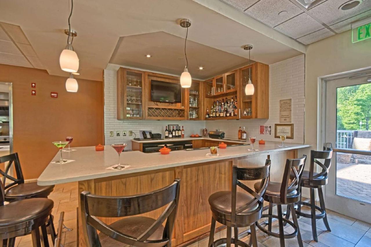 | Hilton Garden Inn by Hilton Mount Laurel