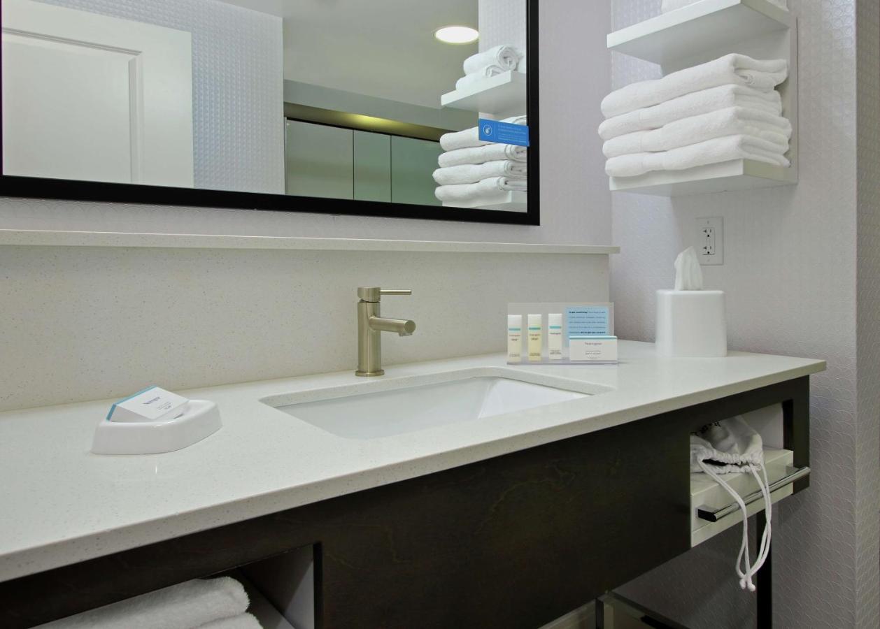 King Studio Suite - Non-Smoking at Hampton Inn Hagerstown-I-81