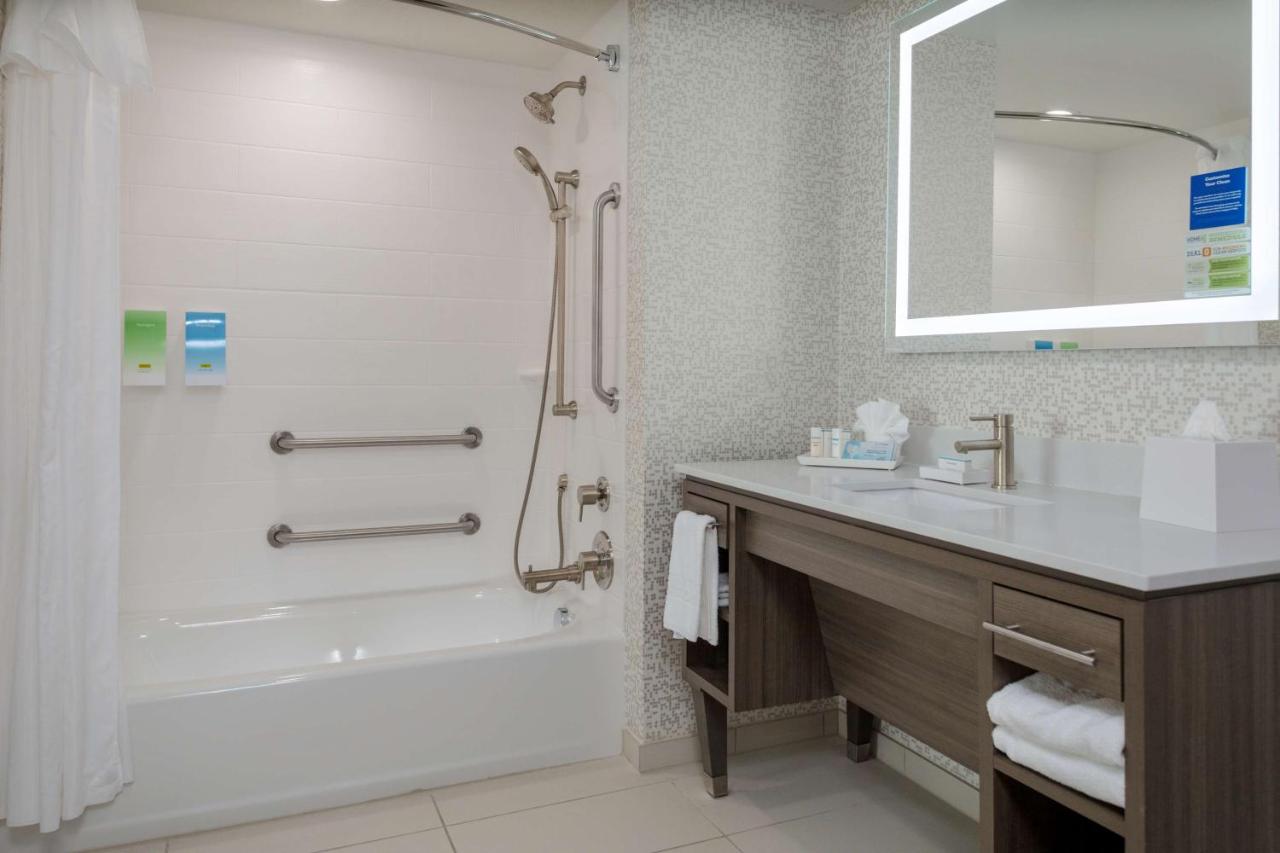 Queen Suite - Mobility Accessible/Non-Smoking at Home2 Suites by Hilton Page Lake Powell