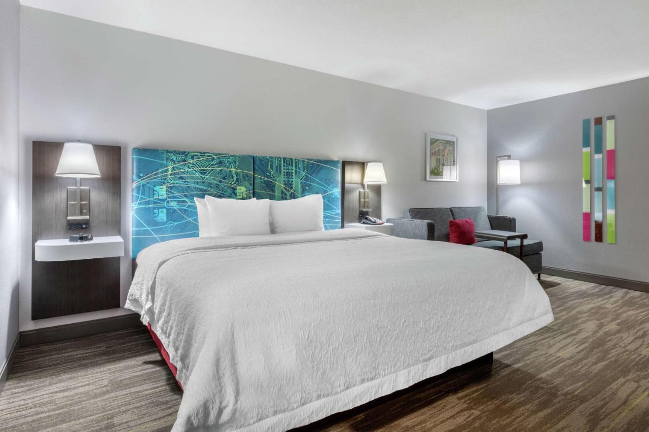 King Room - Mobility Accessible/Non-Smoking at Hampton Inn Brookhaven