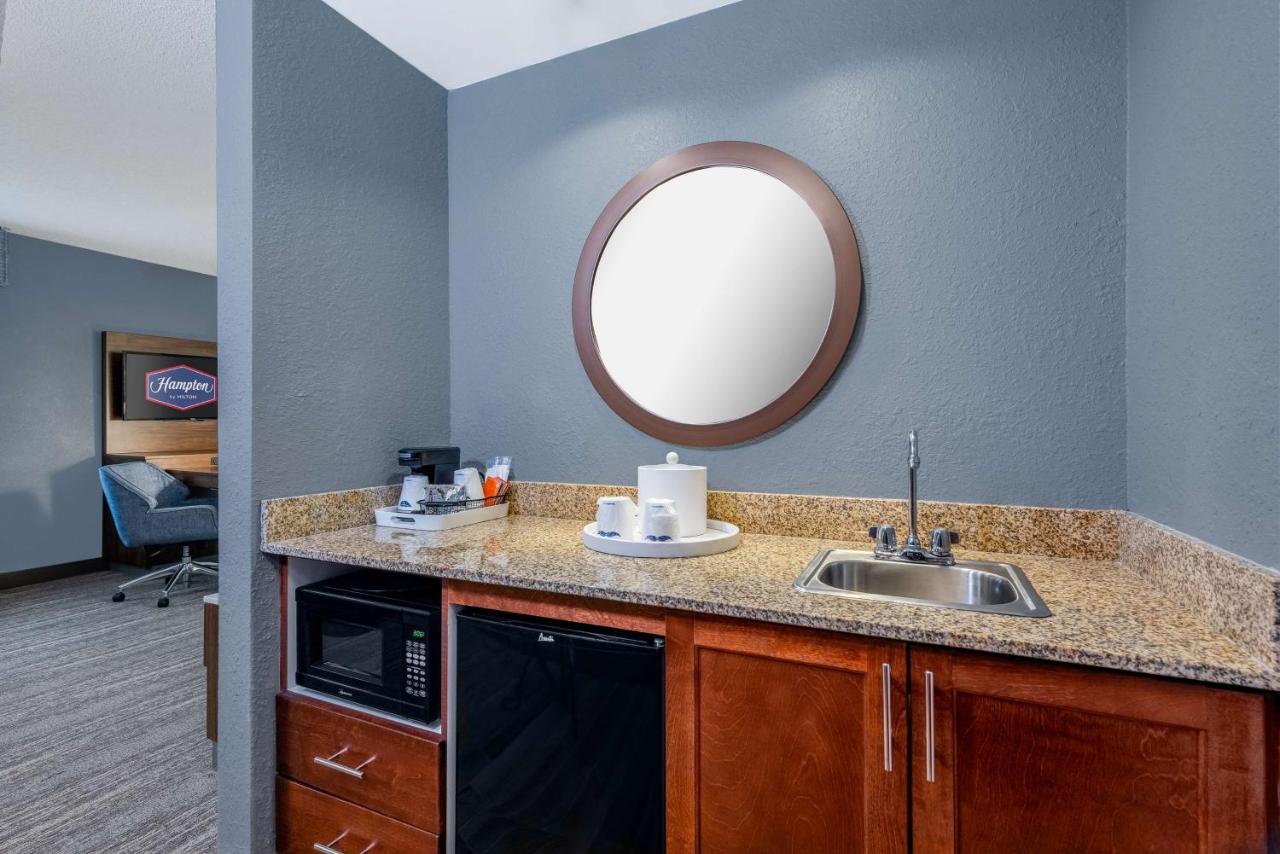King Studio with Sofa Bed - Non-Smoking at Hampton Inn & Suites Hopkinsville