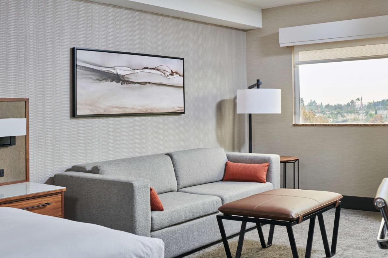 King Room at DoubleTree by Hilton Fullerton