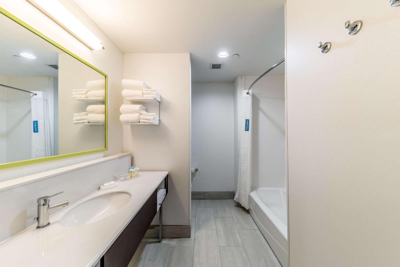| Hampton Inn & Suites Pryor, Ok