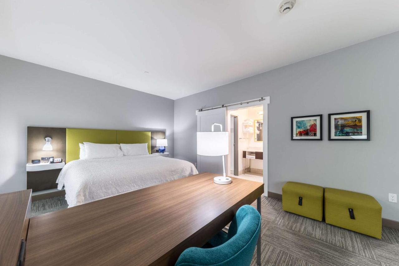 | Hampton Inn & Suites Pryor, Ok