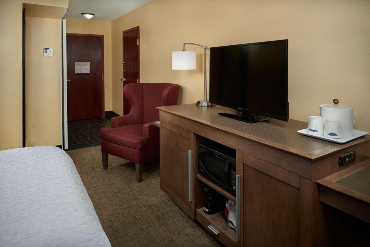 King Room - Disability Access at Hampton Inn Shelbyville