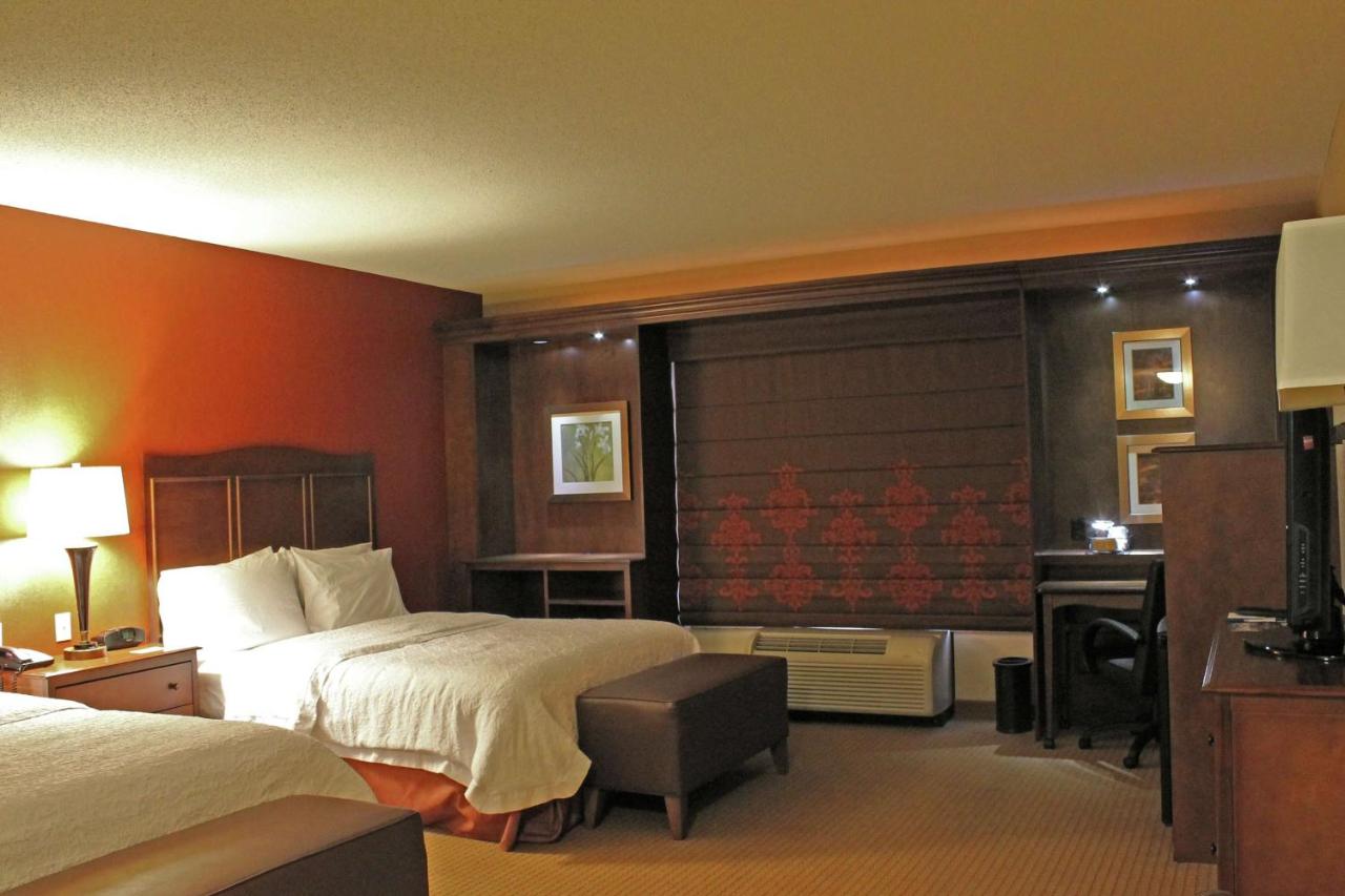 Double Room with Two Double Beds - Disability Access/Non-Smoking at Hampton Inn & Suites St. Louis/South I-55