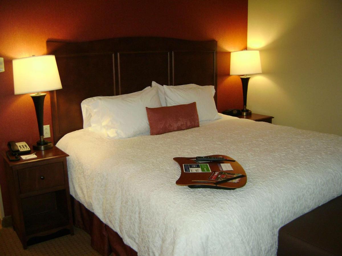 King Room - Disability Access at Hampton Inn & Suites St. Louis/South I-55