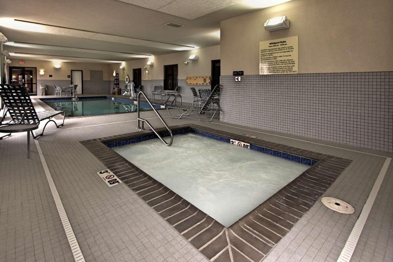 | Hampton Inn Defiance
