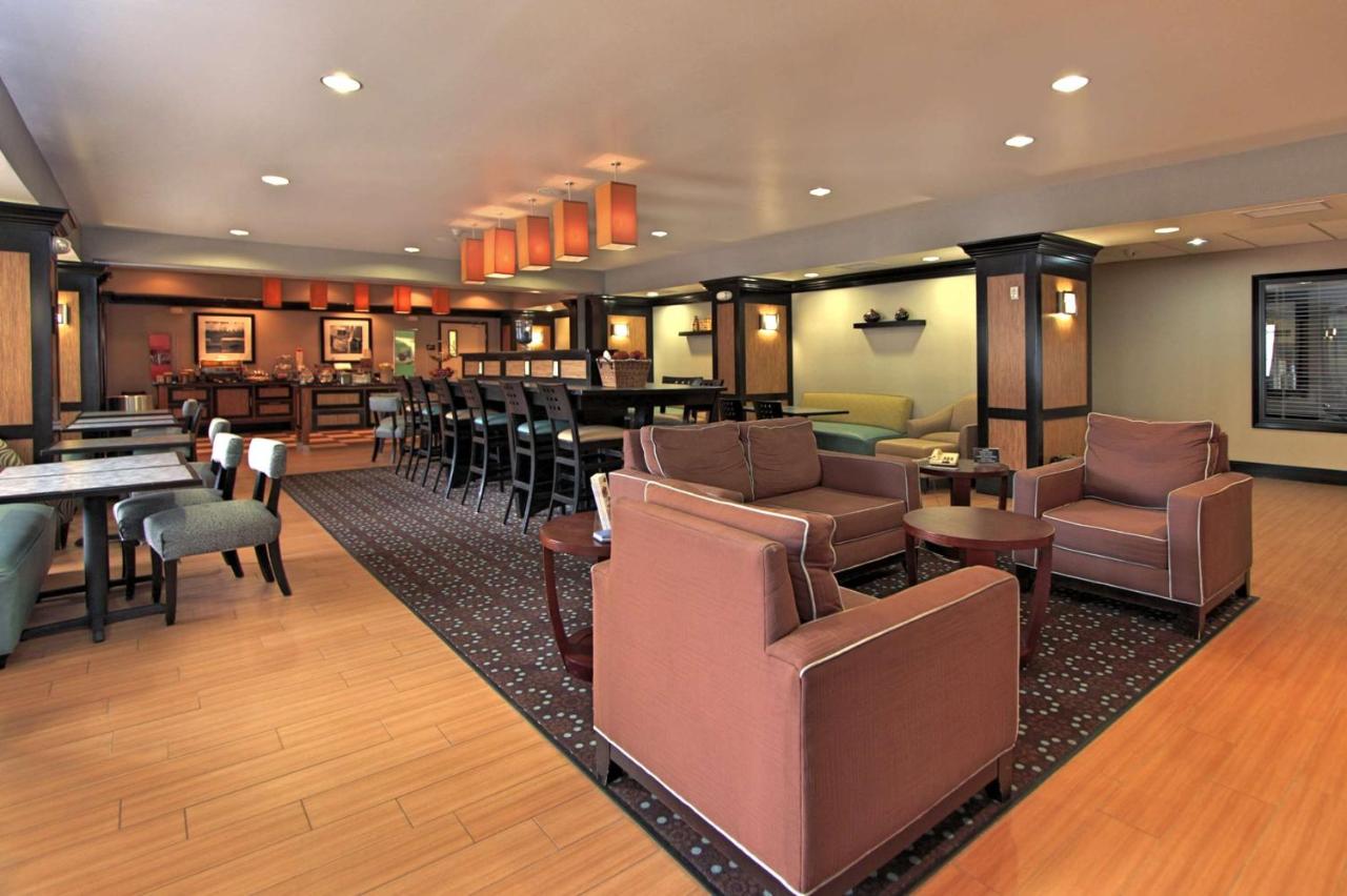 | Hampton Inn Defiance