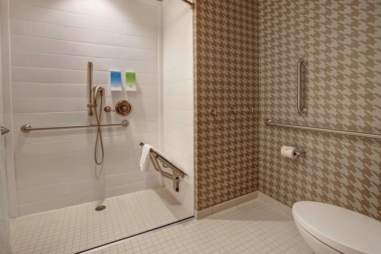 King Room - Mobility/Hearing Accessible - Non-Smoking at Home2 Suites By Hilton Charlotte Uptown