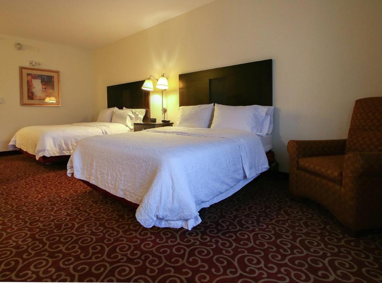 Queen Room - Non-Smoking at Hampton Inn Kingston