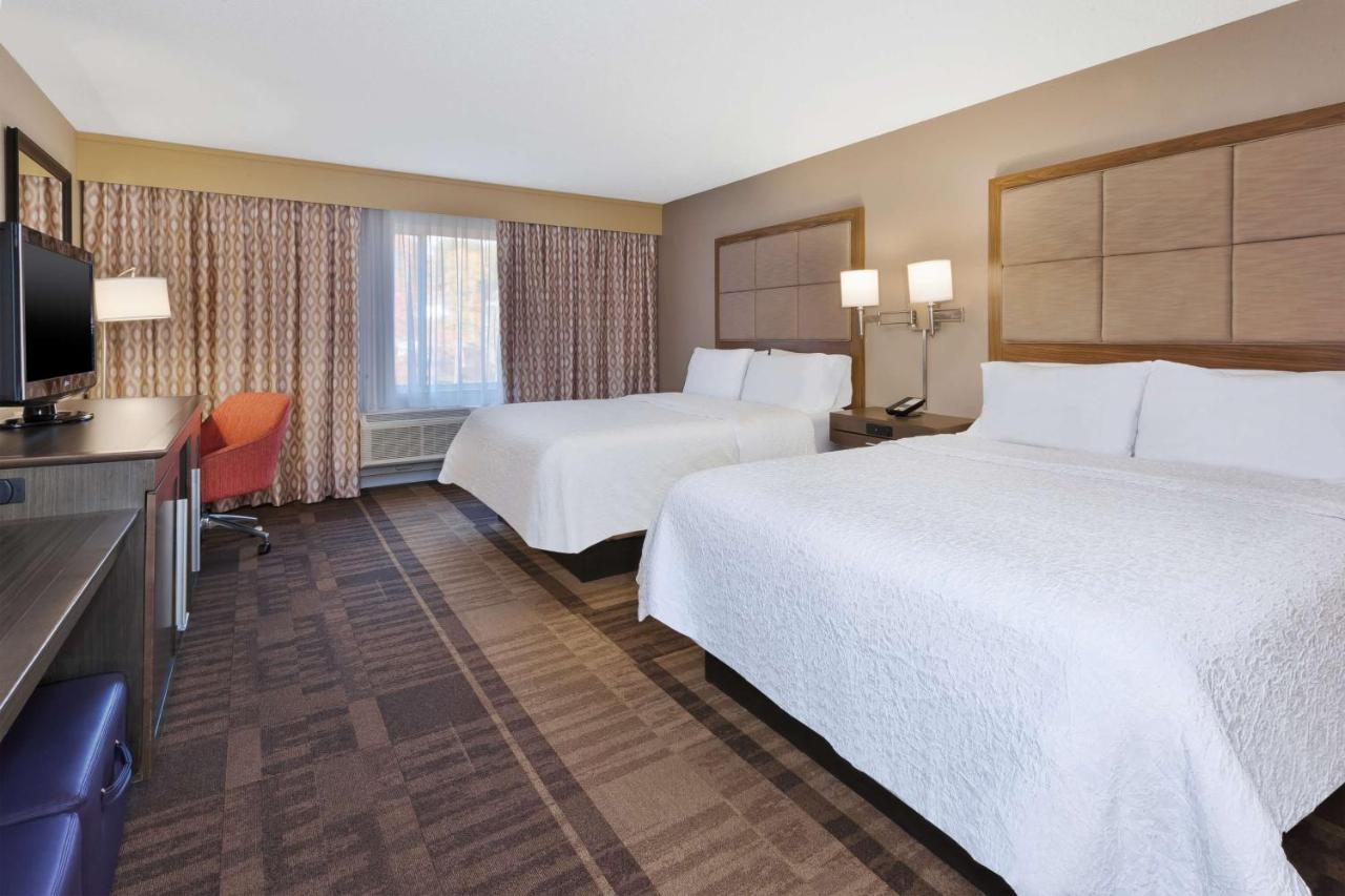 | Hampton Inn Waterbury
