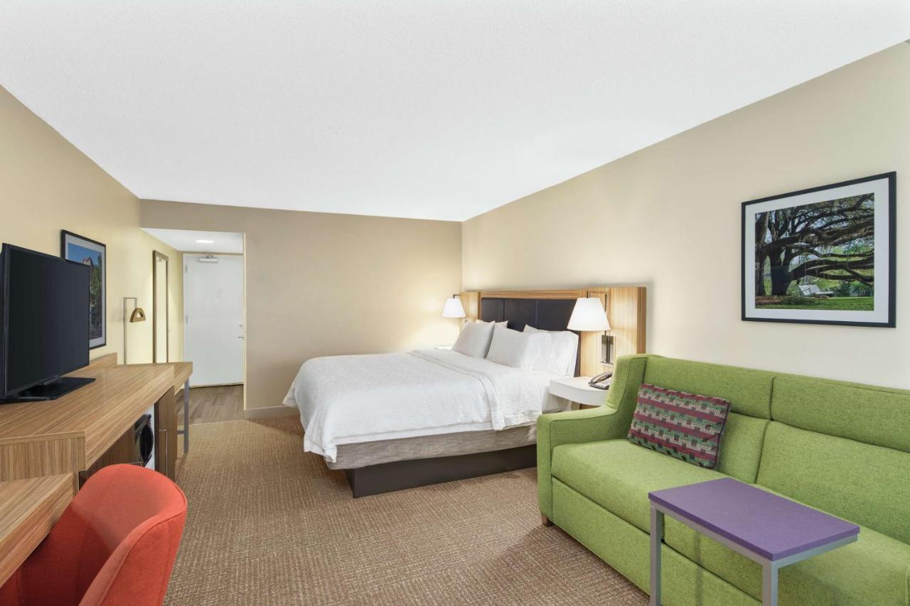 King Room - Non-Smoking at Hampton Inn Thomasville