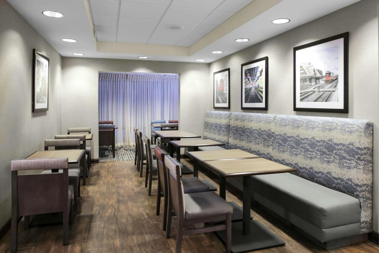 | Hampton Inn Chicago Elgin/I-90